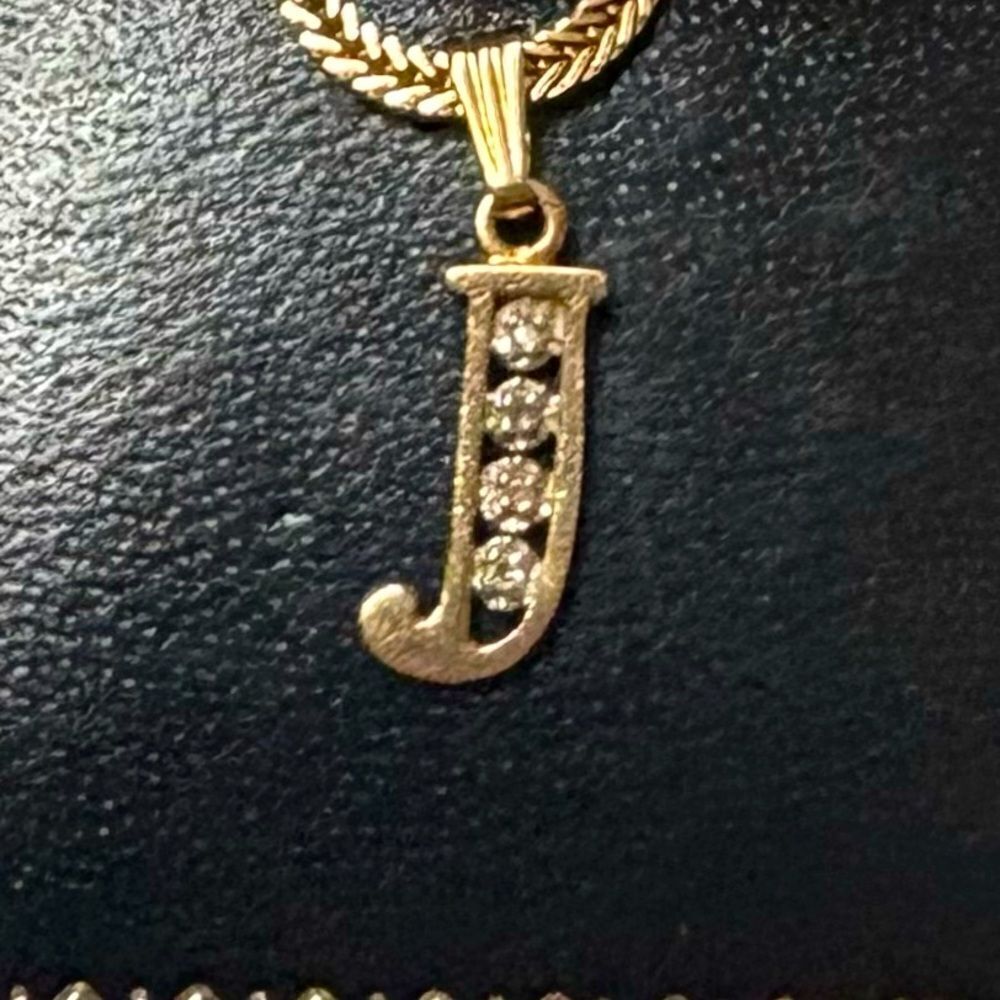 14K Yellow Gold 0.01ctw Diamond "J" Letter 10mm Pendant Charm 0.65g